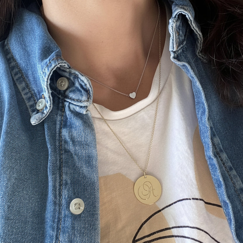 LAYERED NECKLACES ON THE BODY