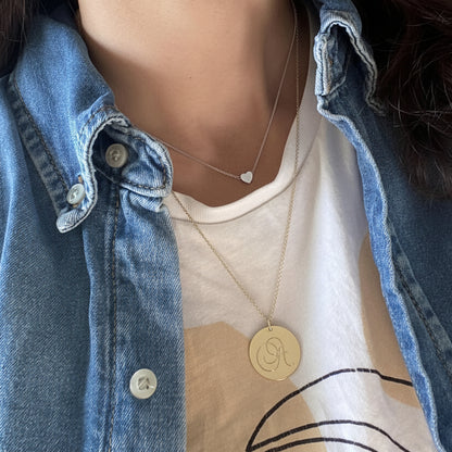 LAYERED NECKLACES ON THE BODY